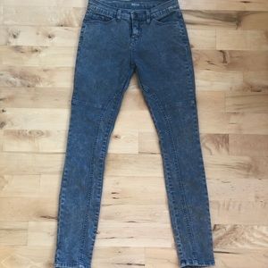 [NWOT] BDG - Mid-rise twig ankle jean, 🌫 26Wx29L